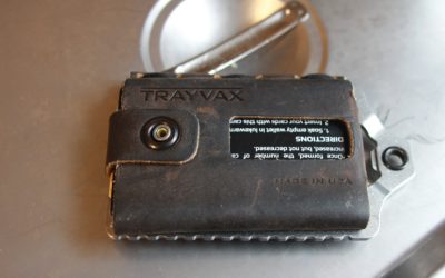 The Trayvax Element is a minimalist wallet for the paranoid beer-lover