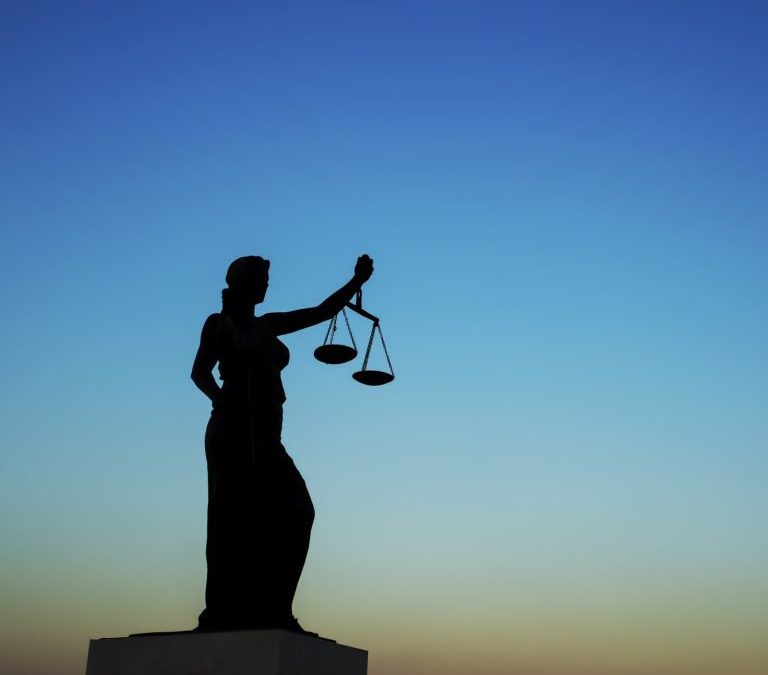 Bitfinex Critic Claims to be Organizing Class Action Lawsuit Against Ifinex