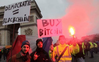 Yellow Vest Movement Starts a New Form of Protest – Burning Banknotes
