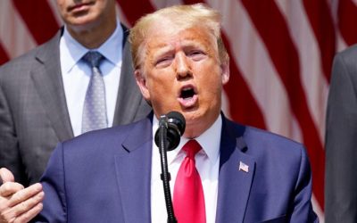 Trump Predicts US Economy to Recover by 2021 — Fed Chair, Economists Disagree