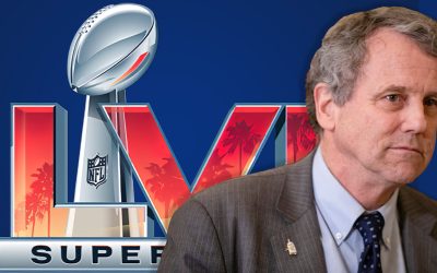 US Senate Banking Chief Criticizes Super Bowl Crypto Ads, Claims ‘Big Crypto Companies Are Desperate’