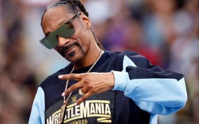 Snoop Dogg Sports Blinged-Out Crypto Hardware Wallet at Wrestlemania 39