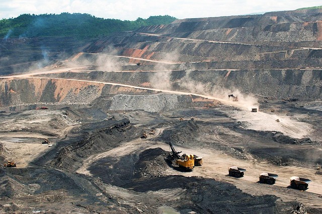 Polymarket faces scrutiny over Trump Ukraine mineral deal bet manipulation