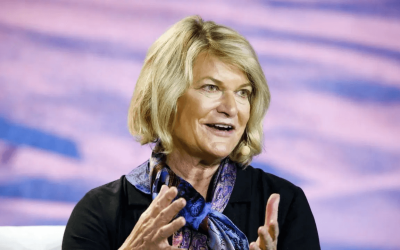 Cynthia Lummis Calls for Powell to Resign