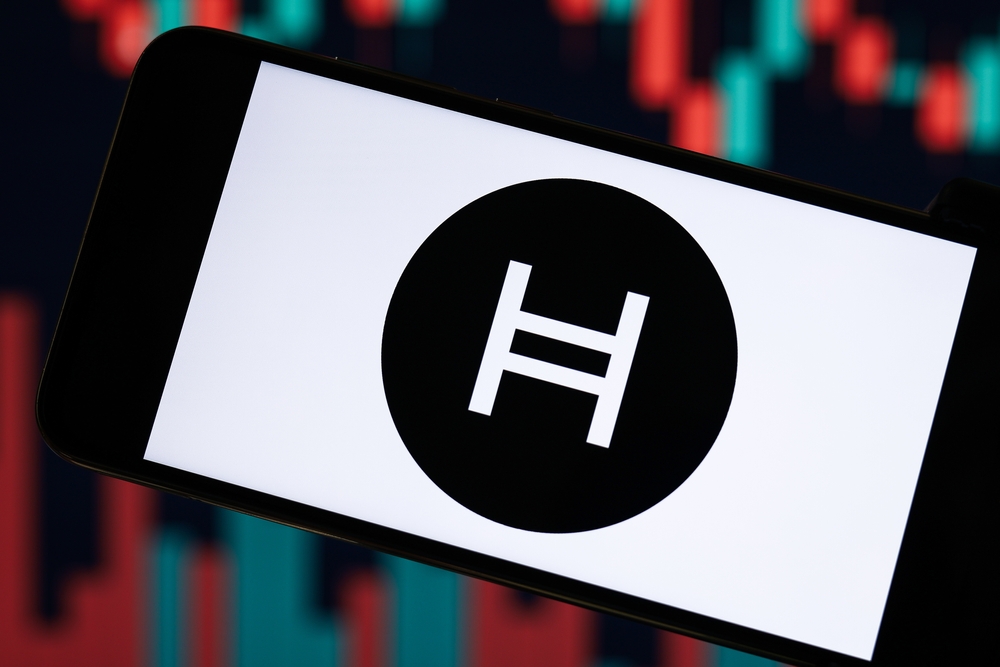 HBAR eyes $0.25 amid SWIFT blockchain trials