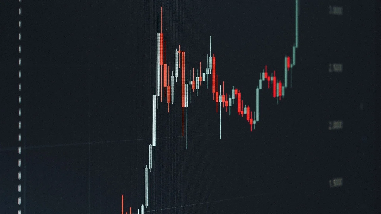 Bitcoin’s Bounce to $64,000 Wipes out $320 Million in Crypto Shorts in 15 Minutes