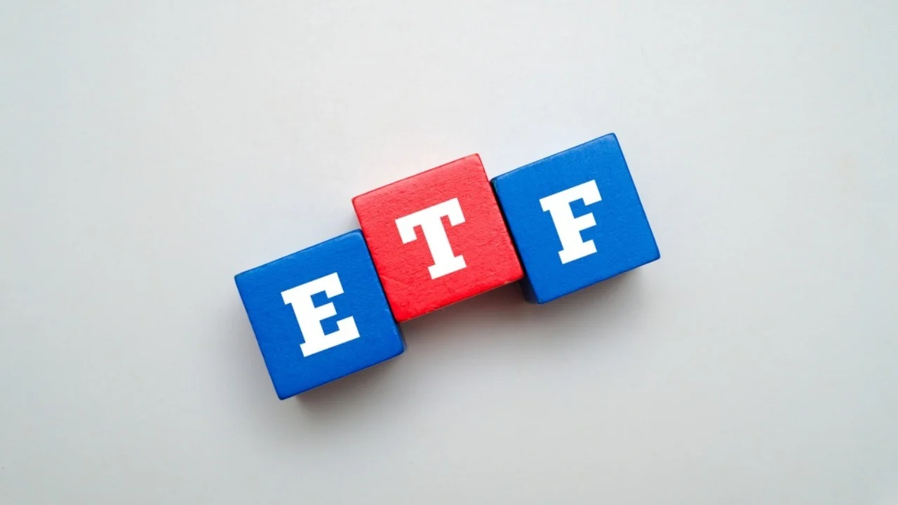 Bitcoin and Ethereum ETFs Bleed for a Seventh Day as Blackrock’s IBIT Sheds $445 Million