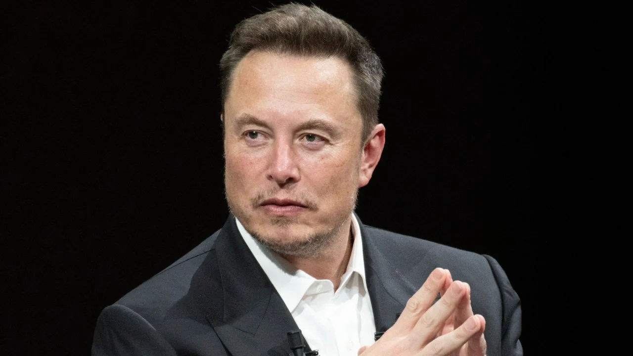 Tesla–SpaceX Merger? ‘Big Short’ Investor Steve Eisman Says He Wouldn’t Doubt It