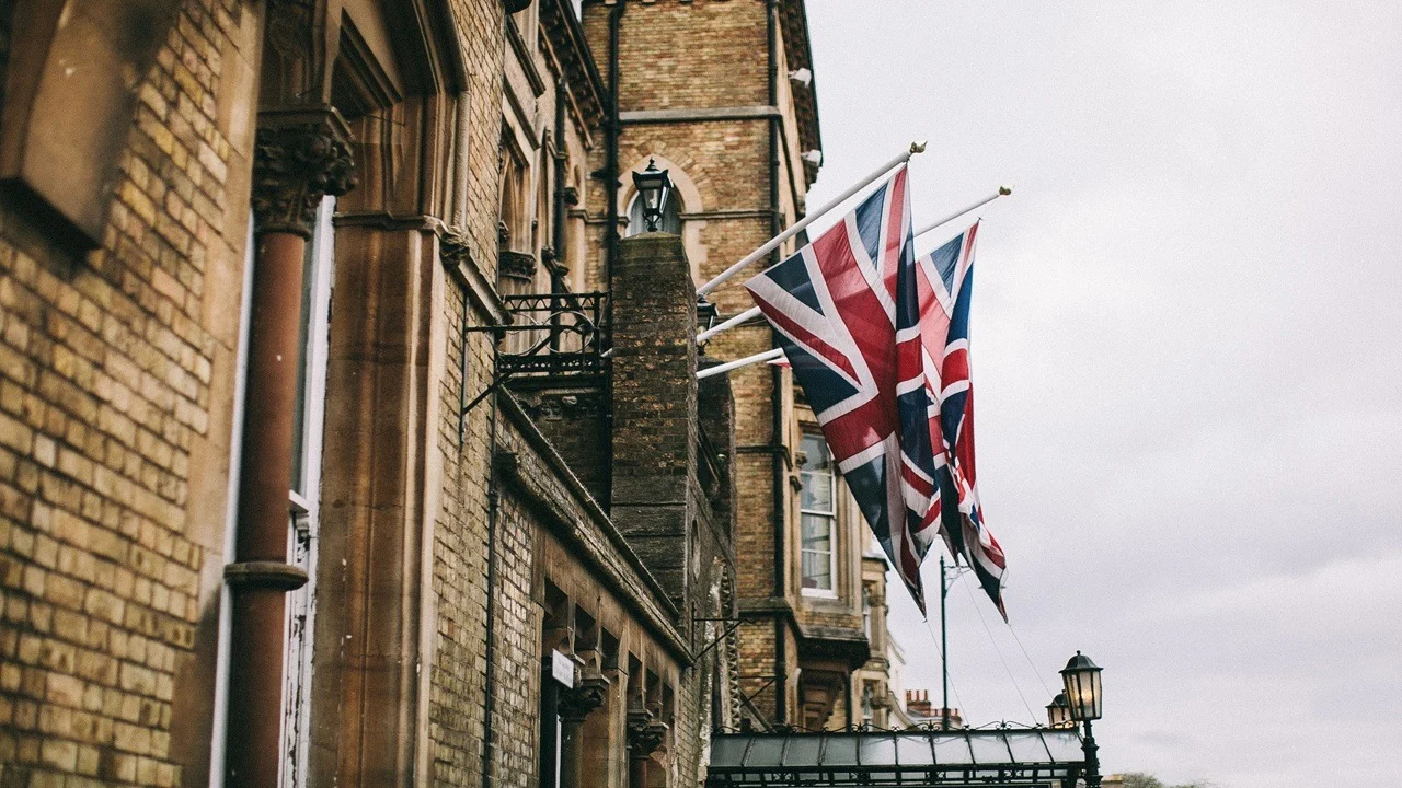 Binance and CZ Sued for $200 Million in UK Over ‘Unauthorized’ Derivatives Sold to 1,700 Traders