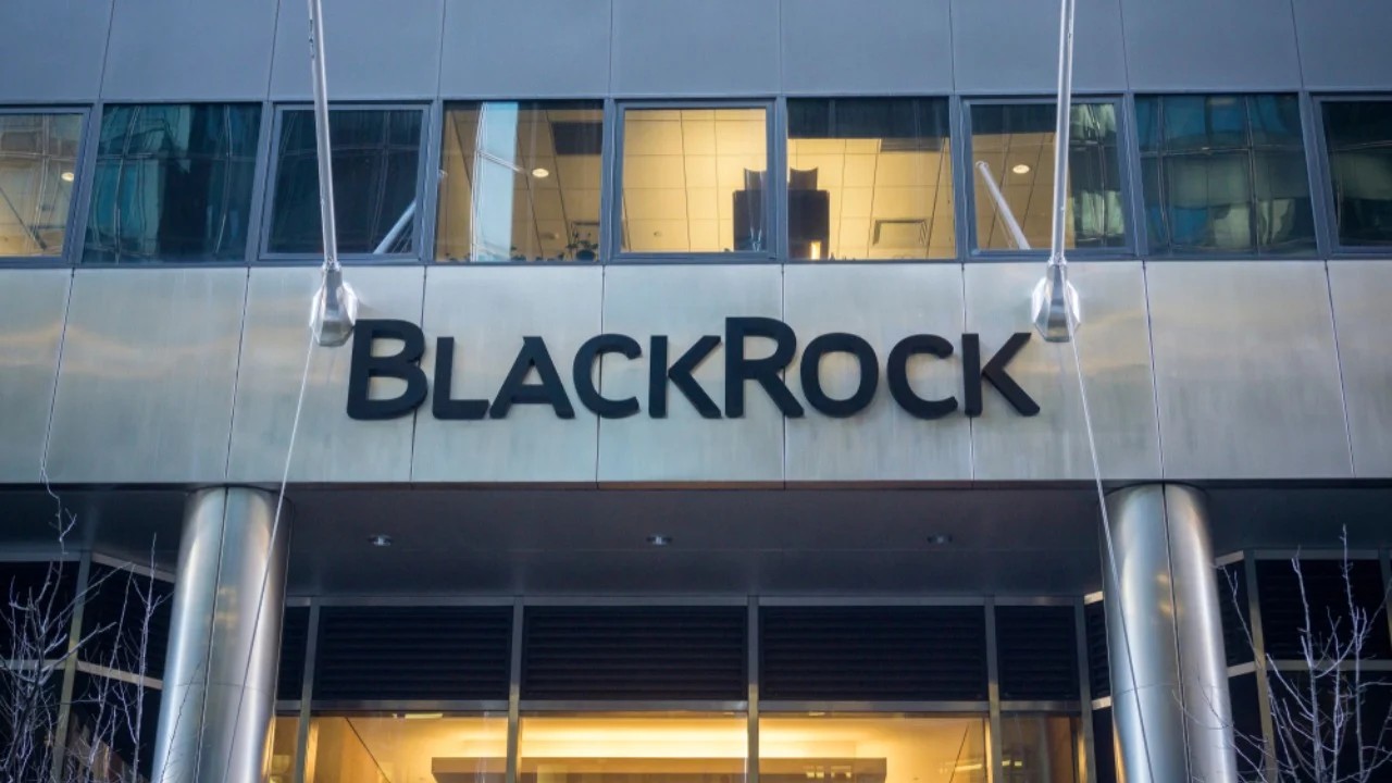 Blackrock Cuts IBIT Bitcoin Conversion Minimum From $25M to $1M
